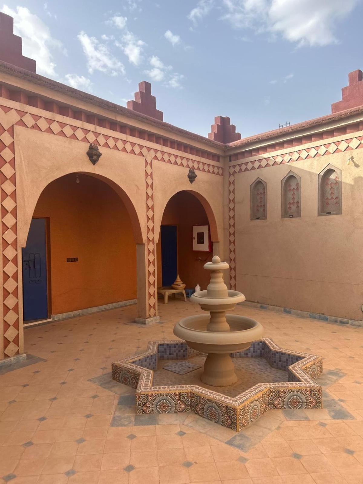 Kasbah Des Merveilles Dades Villa El Hart Exterior photo